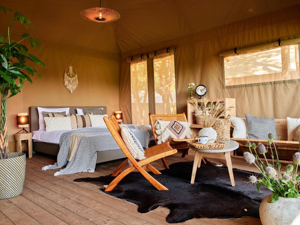 Zatoria Luxury Glamping Zator Hotel Ngoại thất bức ảnh