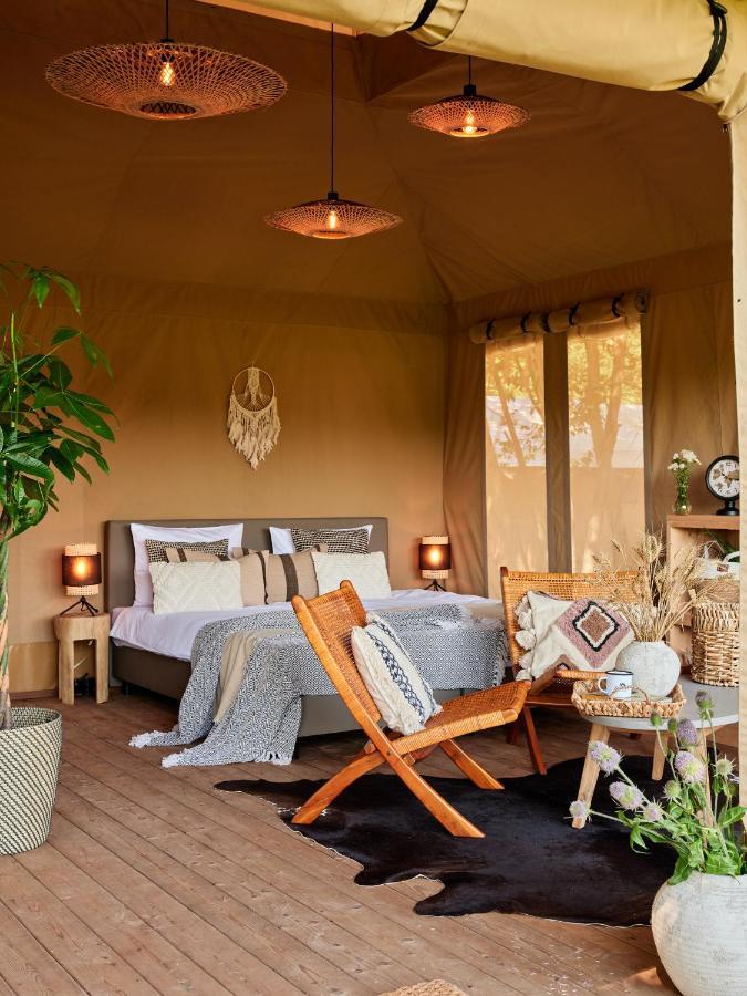 Zatoria Luxury Glamping Zator Hotel Ngoại thất bức ảnh